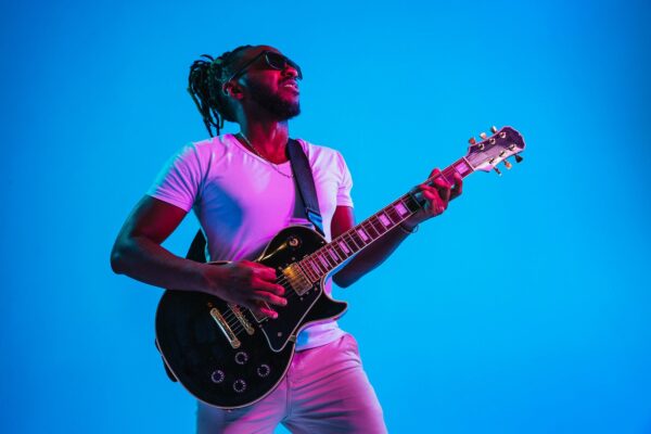Conheça curiosidades sobre o inglês jamaicano com músicas e expressões idiomáticas