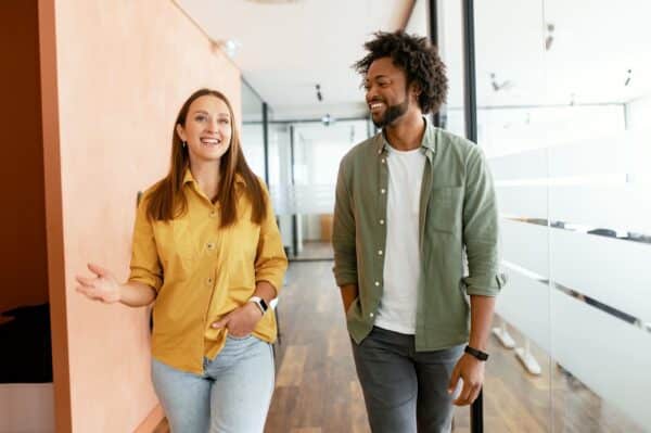 Destravando o inglês: saiba tudo sobre small talk