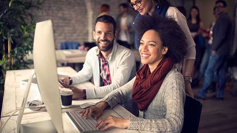 Siglas em inglês: o que significam e como usar no dia a dia on-line