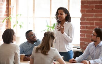 Vergonha de falar inglês no trabalho? Veja aqui três dicas e resolva esta questão