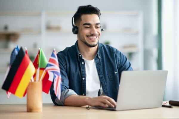 Autotradução e a profissão de tradutor: oportunidades de trabalho