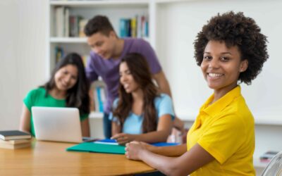 Como investir no seu futuro com um curso de idiomas? Entenda o que é planejamento financeiro.