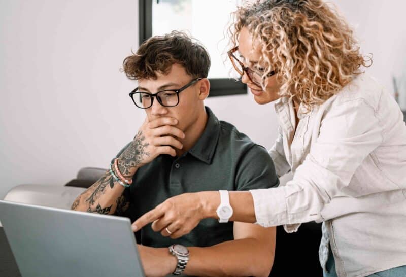 Explore o Google Acadêmico para aprender inglês